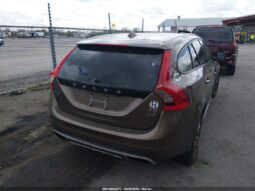 
										2015 Volvo V60 cross country full									