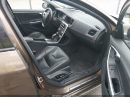 
										2015 Volvo V60 cross country full									