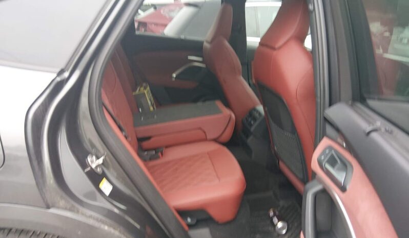 
								2025 Audi Sq5 full									