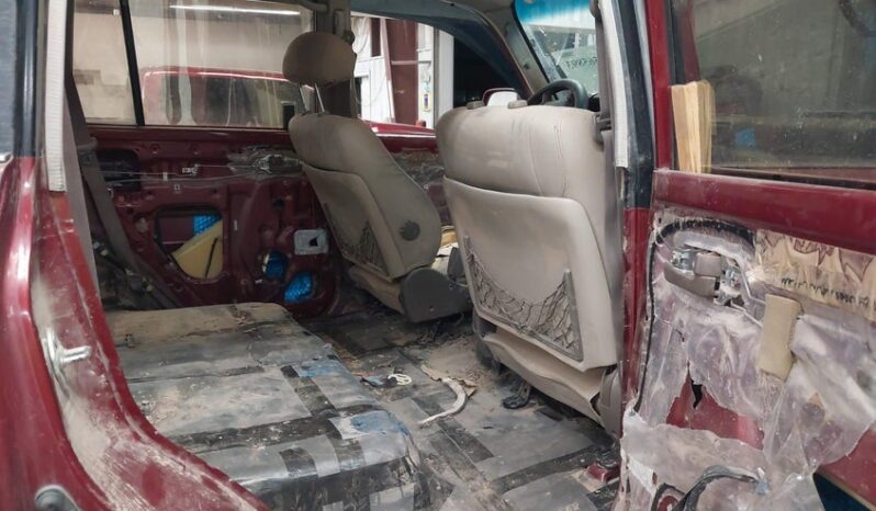 
								1995 Toyota Land cruiser full									