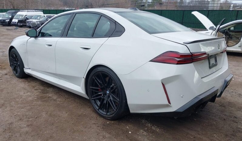 
								2026 BMW M5 full									