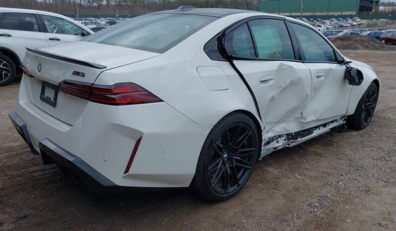 
								2026 BMW M5 full									