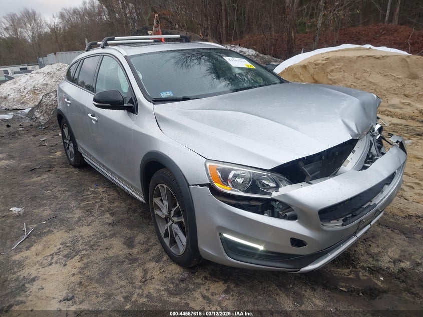 2016 Volvo V60 cross country