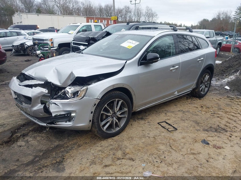 2016 Volvo V60 cross country