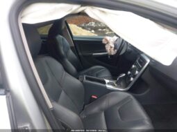 
										2016 Volvo V60 cross country full									
