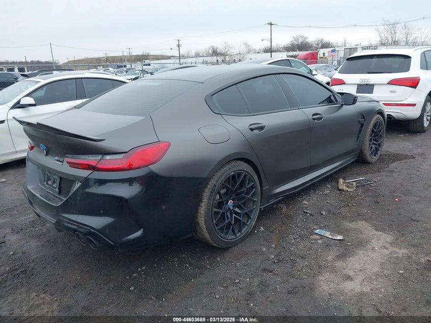 2020 BMW M8