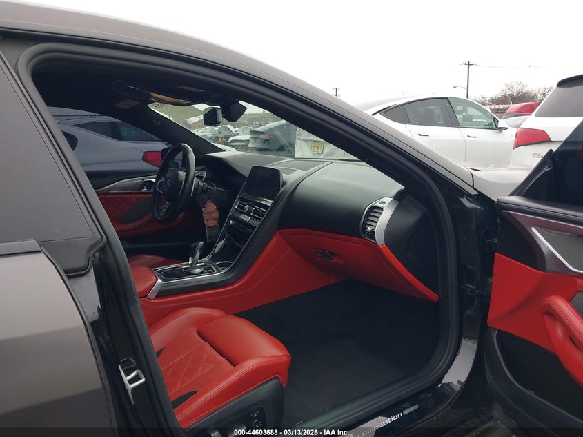 2020 BMW M8