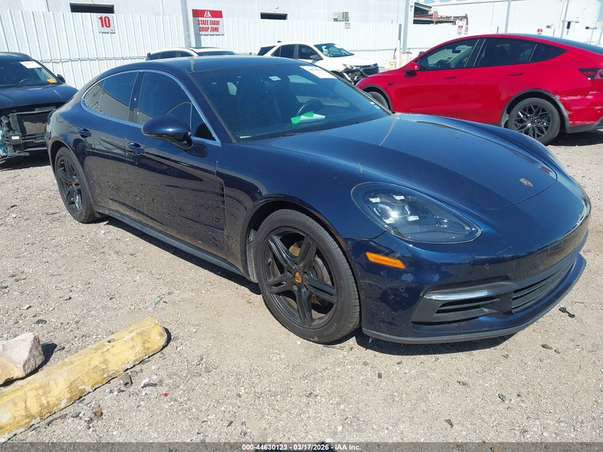 2018 Porsche Panamera