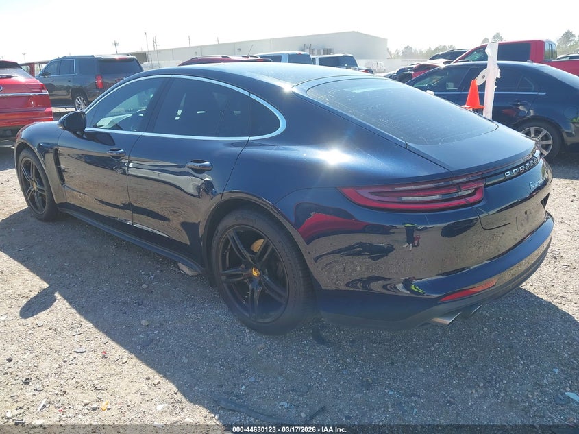 2018 Porsche Panamera