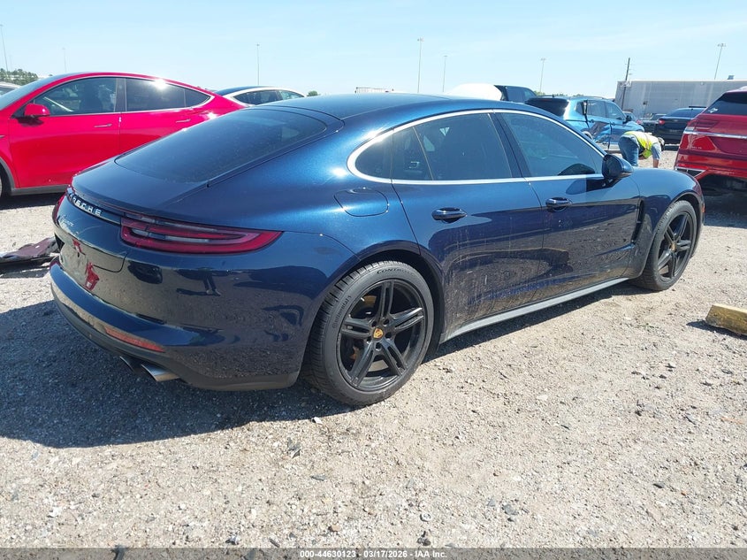 2018 Porsche Panamera