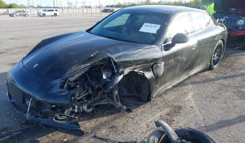 
								2013 Porsche Panamera full									
