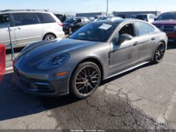 
										2017 Porsche Panamera full									