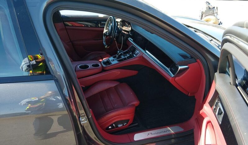 
								2017 Porsche Panamera full									