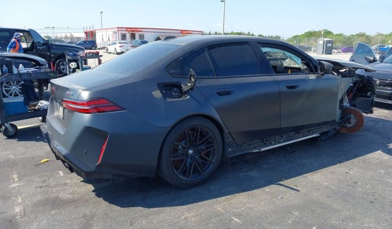 
								2025 BMW M5 full									