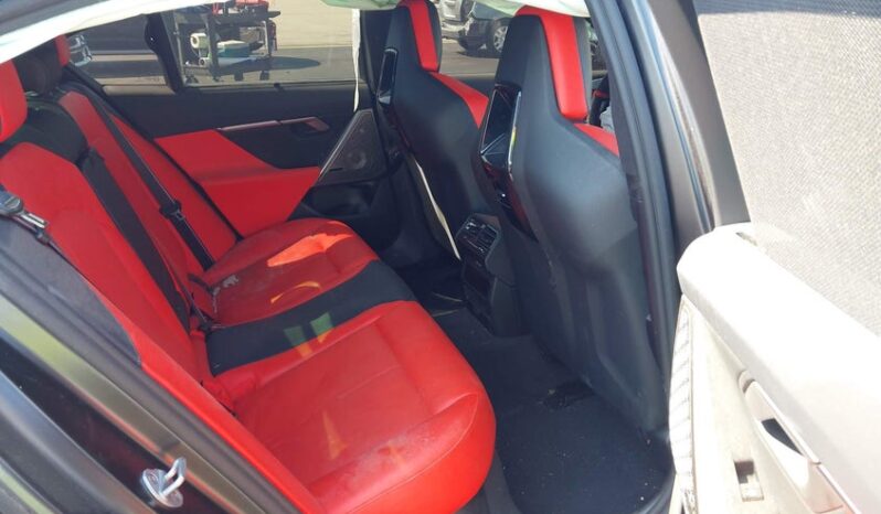 
								2025 BMW M5 full									