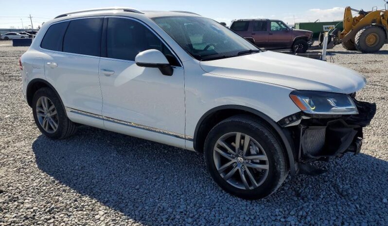 
								2015 Volkswagen Touareg full									