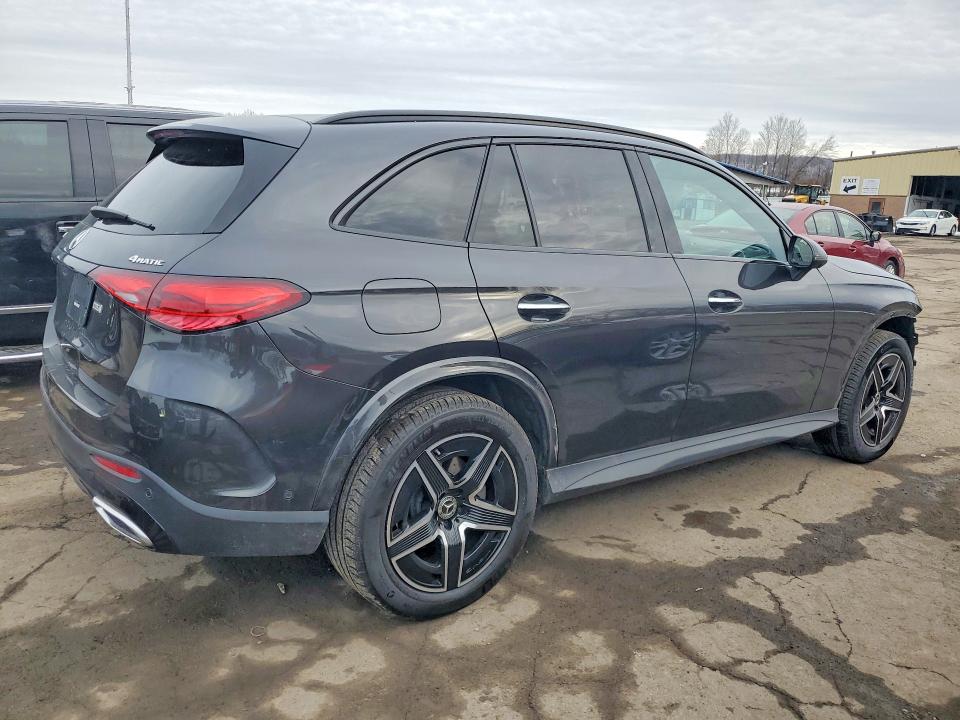 2025 Mercedes-benz Glc