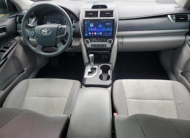 
								2012 Toyota Camry base full									