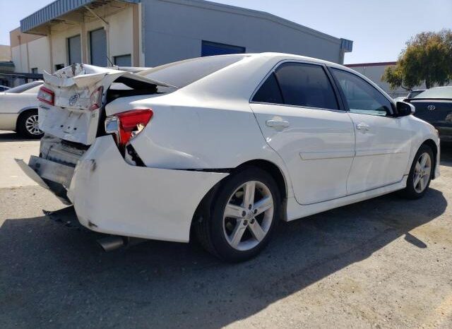 
								2014 Toyota Camry full									