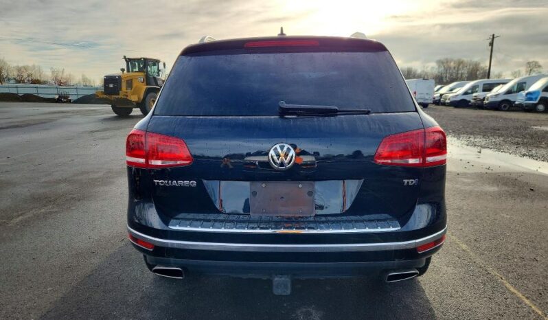 
								2015 Volkswagen Touareg full									