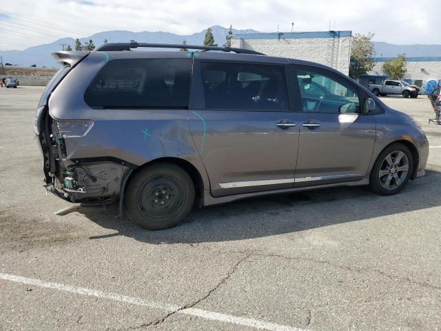 2016 Toyota Sienna
