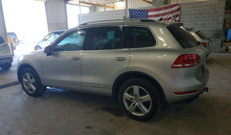
								2013 Volkswagen Touareg full									