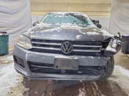 
										2012 Volkswagen Touareg full									
