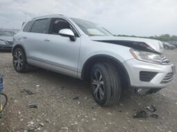 
										2017 Volkswagen Touareg full									
