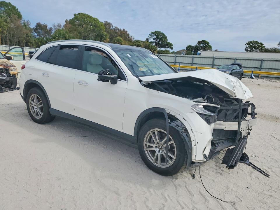 2023 Mercedes-benz Glc