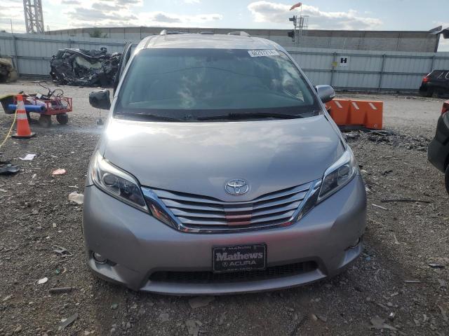 2016 Toyota Sienna xle