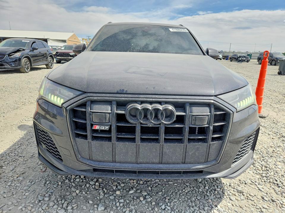 2021 Audi Sq7