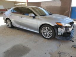 
										2020 Toyota Camry xle full									