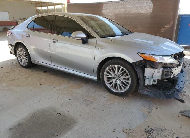
								2020 Toyota Camry xle full									
