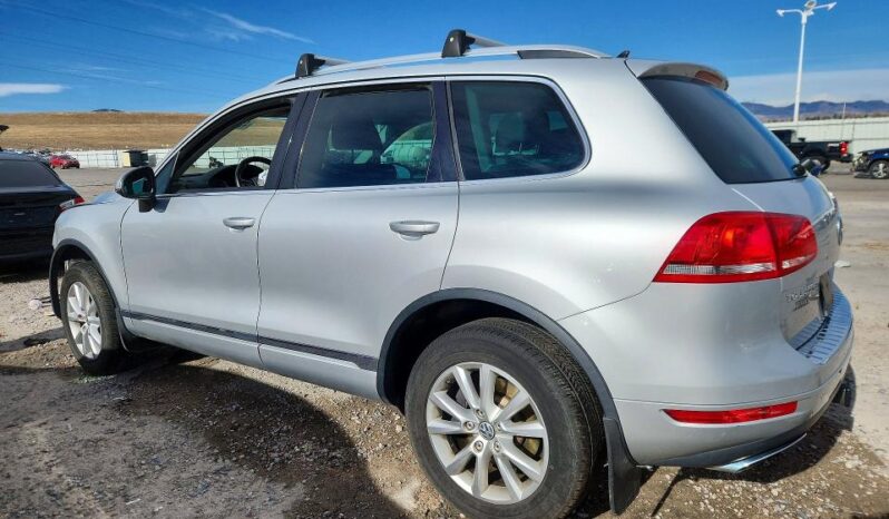
								2013 Volkswagen Touareg full									