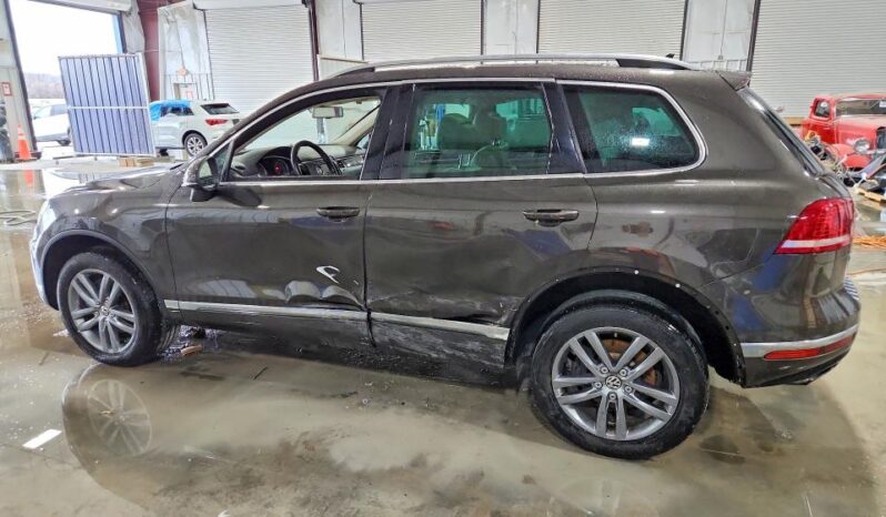 
								2015 Volkswagen Touareg full									