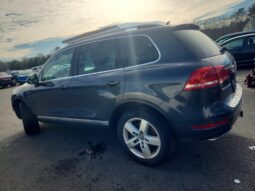 
										2012 Volkswagen Touareg full									