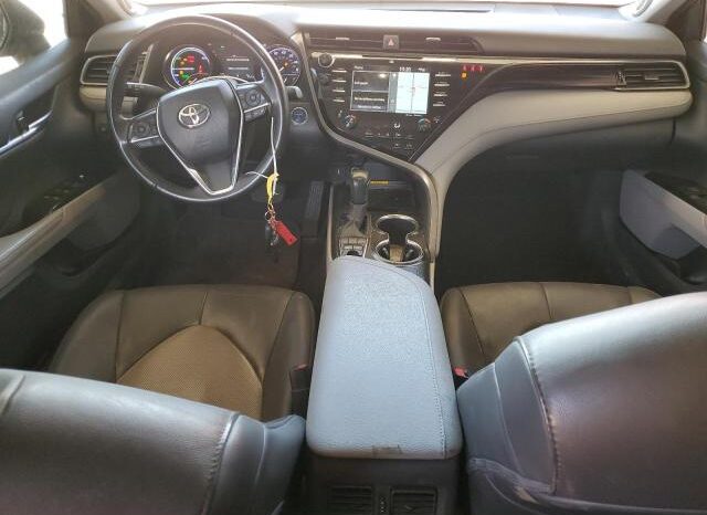 
								2020 Toyota Camry xle full									