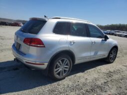 
										2016 Volkswagen Touareg full									
