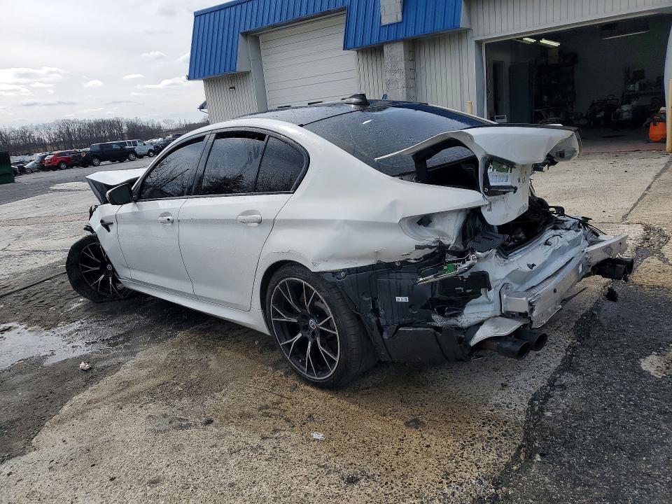 2022 BMW M5