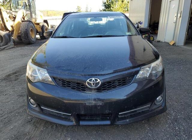 
								2012 Toyota Camry base full									
