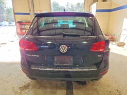 
										2014 Volkswagen Touareg full									