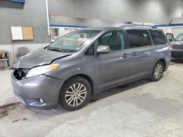 2012 Toyota Sienna xle