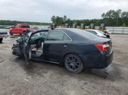 
										2012 Toyota Camry base full									