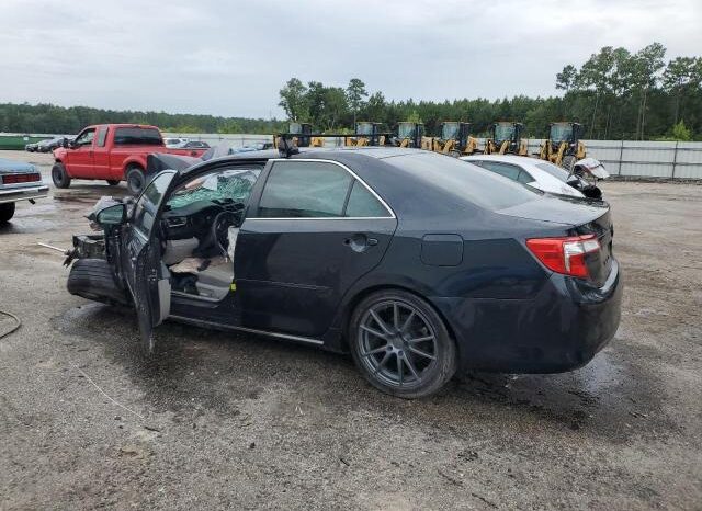 
								2012 Toyota Camry base full									