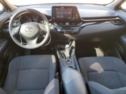 
										2019 Toyota C-hr full									