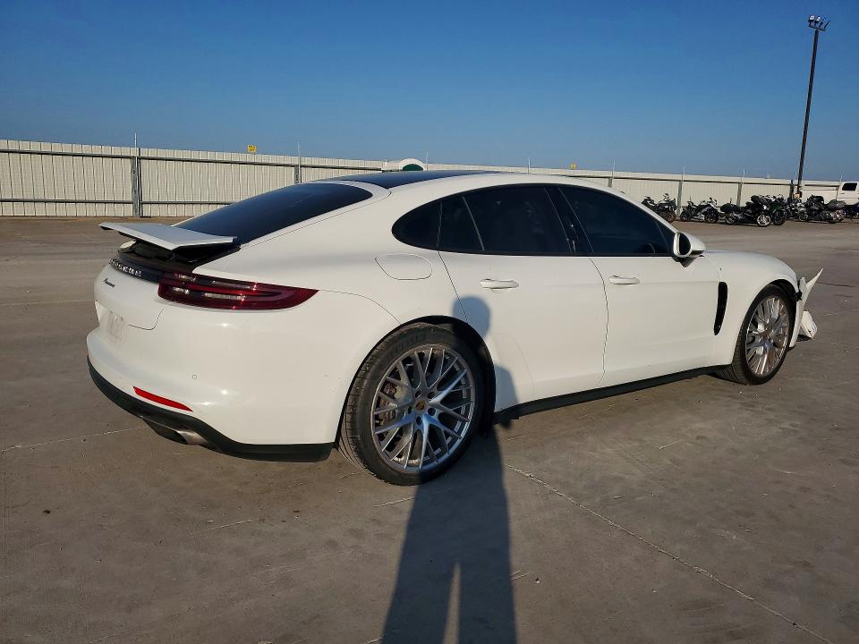 2020 Porsche Panamera