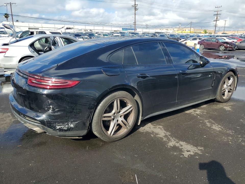 2018 Porsche Panamera
