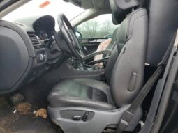 
										2014 Volkswagen Touareg full									