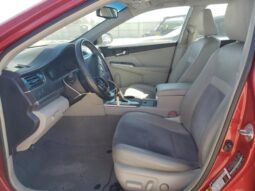 
										2014 Toyota Camry hybr full									