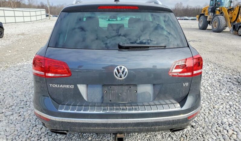 
								2015 Volkswagen Touareg full									